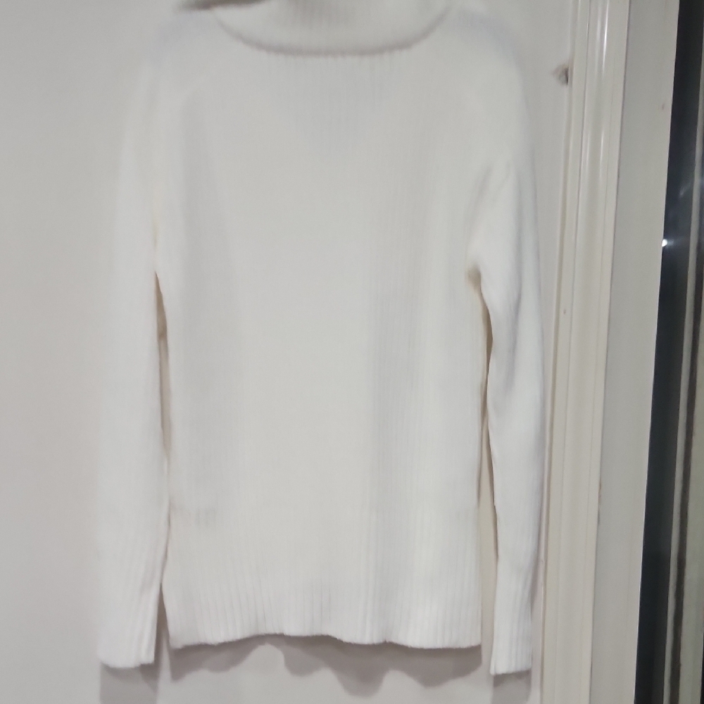 Elegant White Cowl Neck Sweater - Picture 6 of 7